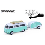 greenlight-gl32330b-1971-volkswagen-t2-teardrop-trailer-1-64