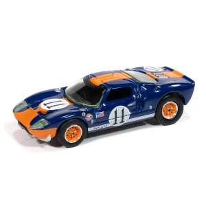auto-world-aw64492b-1965-ford-gt40-1-64-a